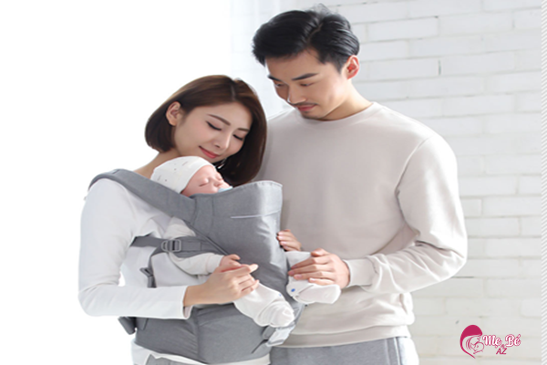 Hướng dẫn dùng địu cho trẻ sơ sinh giúp em bé thoải mái nhất!