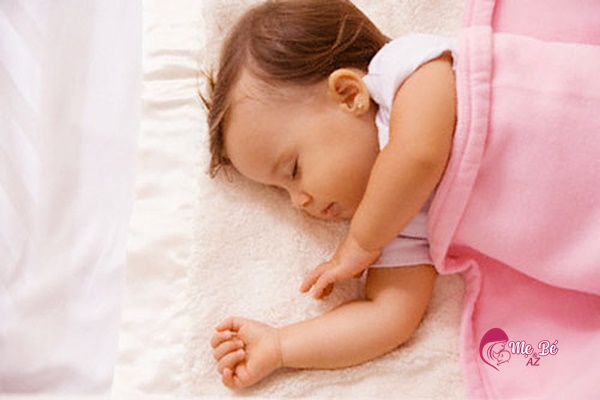 Khi trẻ được 3 tháng tuổi mới nên dùng gối