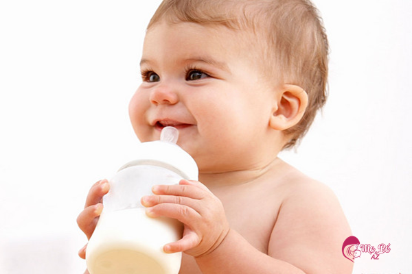 Mỗi độ tuổi cần sữa công thức phù hợp