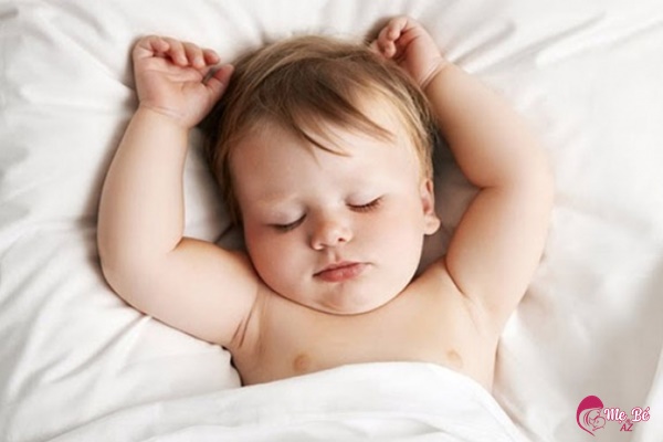 3 Tư thế ngủ cho trẻ sơ sinh giúp con ngoan giấc và phát triển