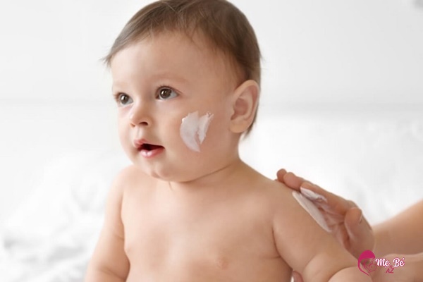 Kinh nghiệm chăm sóc trẻ sơ sinh từ mẹ Diệu Linh