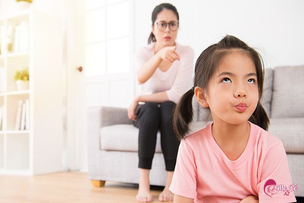 Nhiều mẹ bỉm sữa bất lực vì con bướng quá