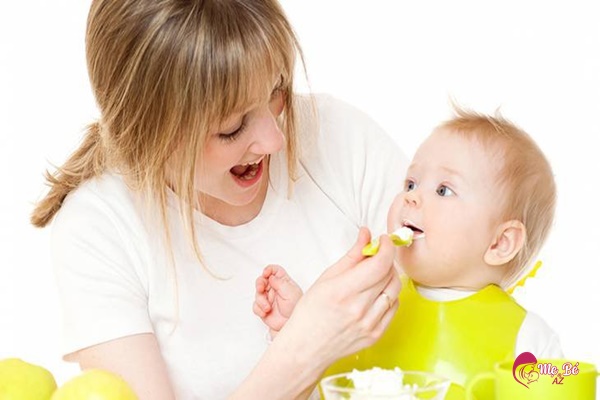 Chăm sóc trẻ sơ sinh 6 tháng tuổi mẹ cần biết nấu các món ăn dặm