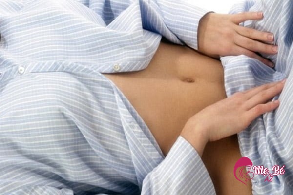 Sau khi sinh 5 tuần quan hệ bị ra máu không cần quá lo lắng