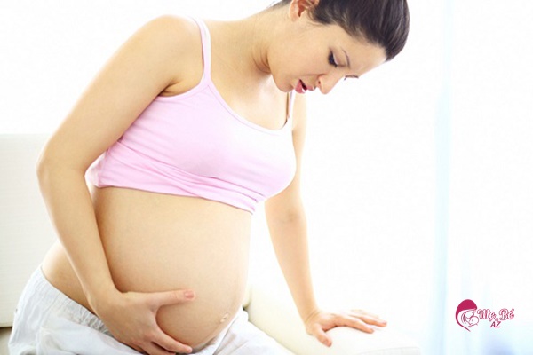Bà bầu uống nhiều nước ngọt sẽ khiến tâm trạng bồn chồn, lo lắng